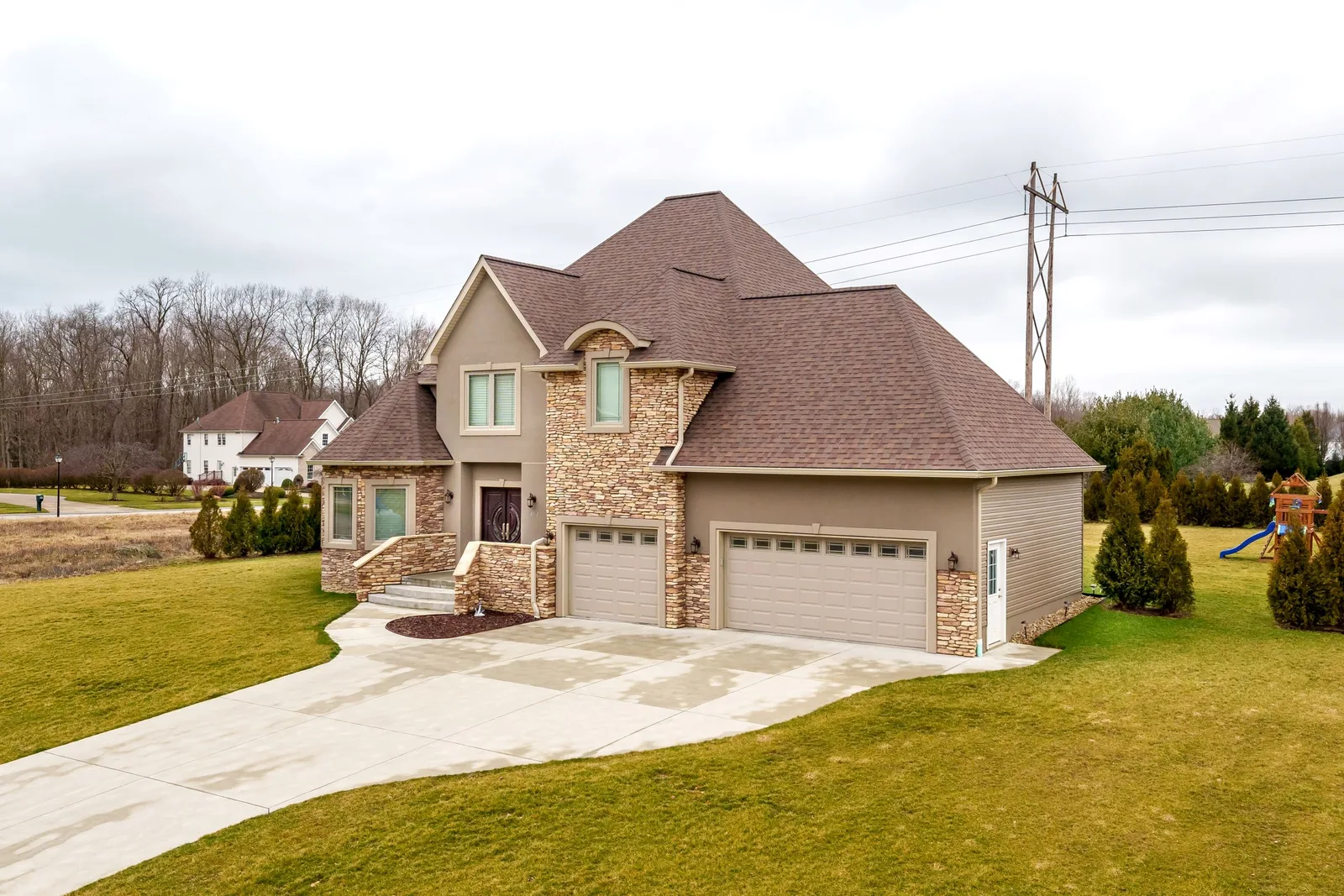 The Riverstone Residence — image 3