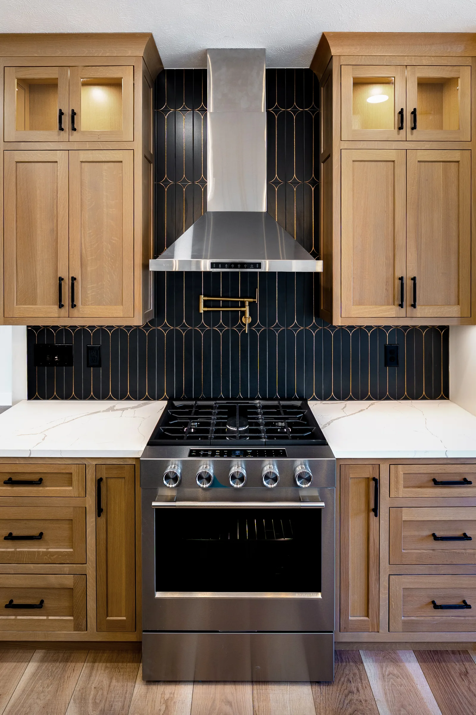 The Vista House — Range and custom hood