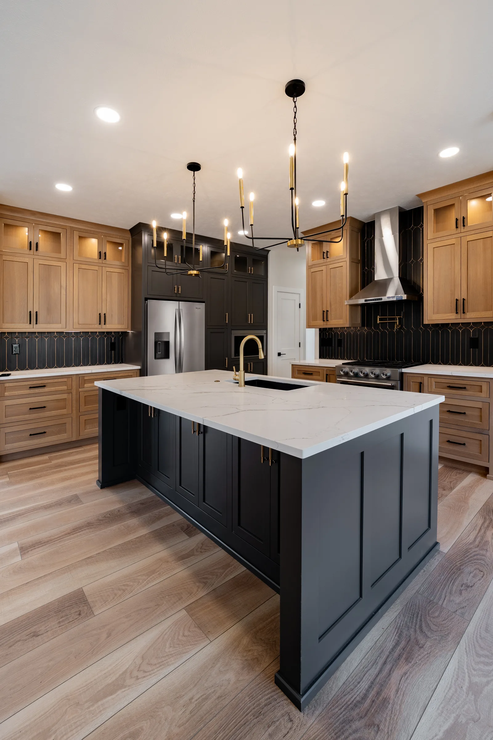 The Vista House — Kitchen and adjacent living space