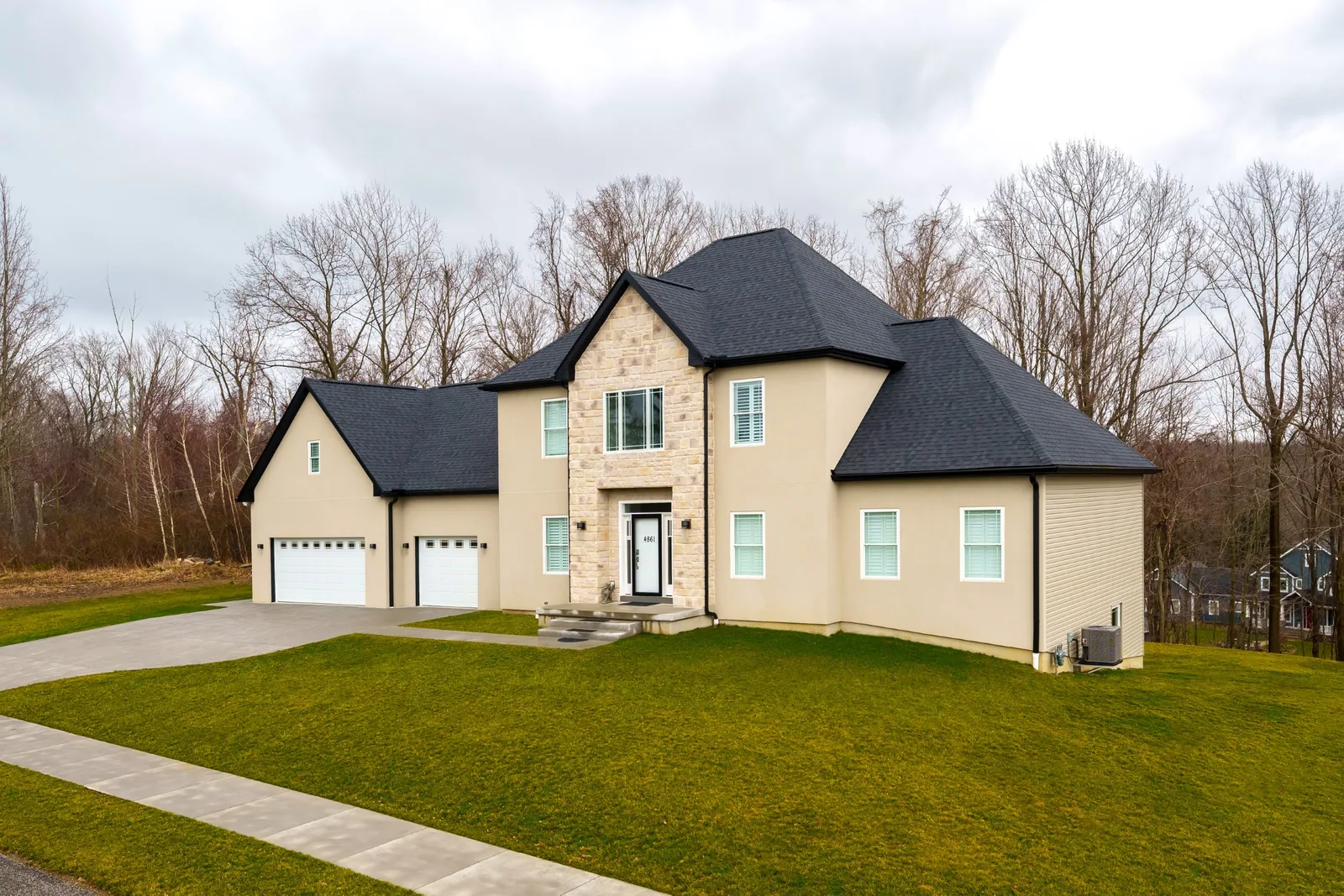 The Meadow House — image 1